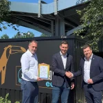 Van der Valk Solar Systems reikt eerste CO2-certificaat voor zonnecarport uit